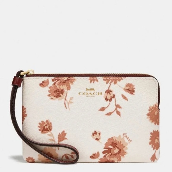 Coach Handbags - Coach Corner Zip Wristlet